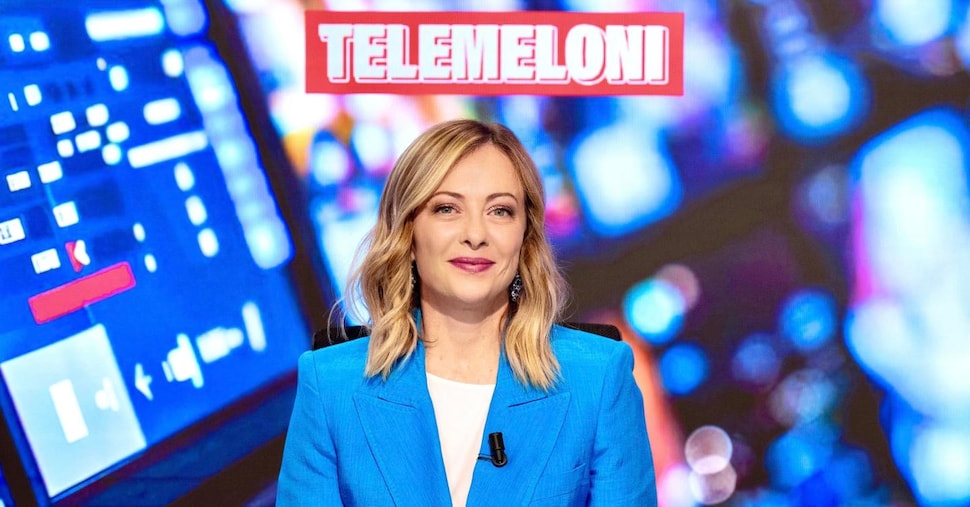 La premier lancia «TeleMeloni». Nuovo duello con Schlein