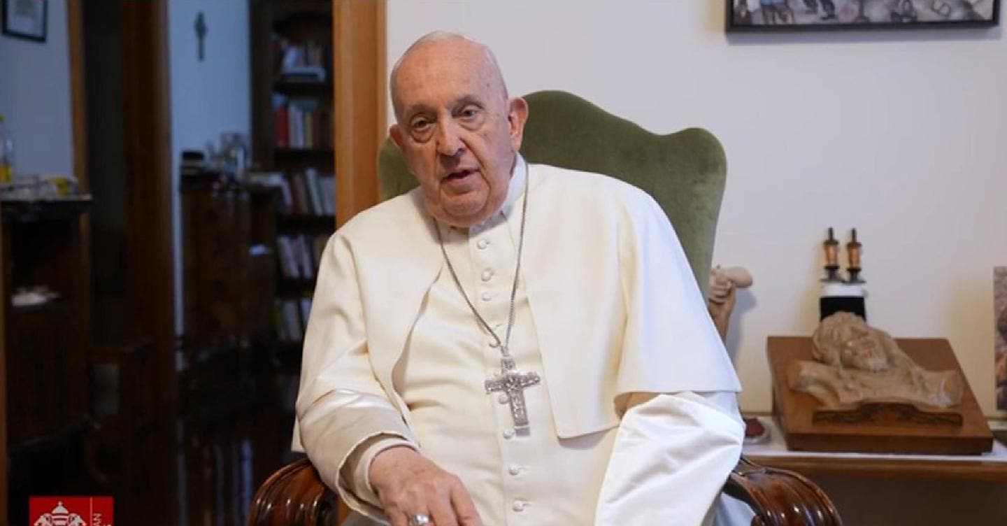 Papa, frase shock contro i gay nei seminari. Poi le scuse: non volevo offendere, in Chiesa spazio per tutti