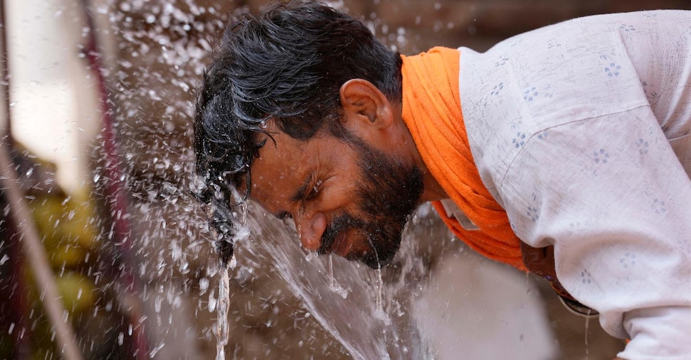 India is hit by heat and cyclones: new water rationing begins