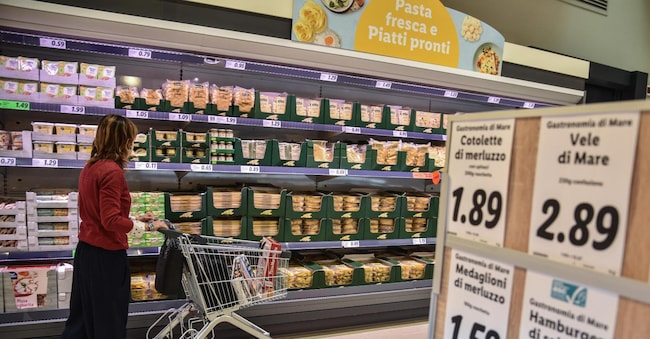 Secondo le stime preliminari, a maggio 2024 l’indice nazionale dei prezzi al consumo per l’intera collettività Nic, al lordo dei tabacchi, aumenta dello 0,2% su base mensile e dello 0,8% su base annua, come nel mese precedente.