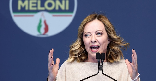 Italian Prime Minister and Fratelli D'Italia (Brothers of Italy) leader Giorgia Meloni speaks at the closing event of the electoral campaign for the European Parliament Elections, at Piazza del Popolo, in Rome, Italy, June 1, 2024. REUTERS/Guglielmo Mangiapane