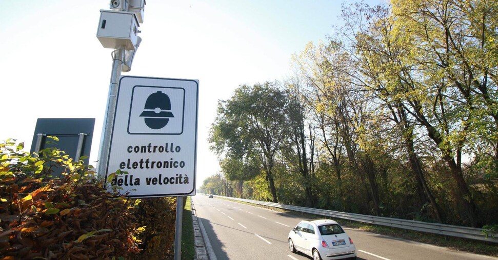 Gli incassi delle multe stradali salgono del 7% nel 2023. A Firenze i maggiori introiti con gli autovelox