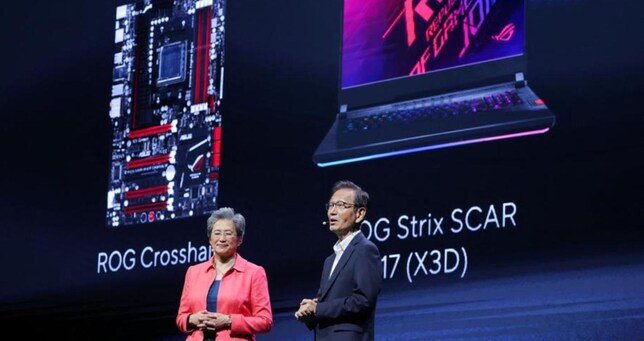  Lisa Su, ceo di AMD e  il numero uno di Asus Jonney Shih  at COMPUTEX forum di Taipei