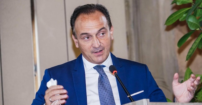 Il governatore del Piemonte Alberto Cirio.