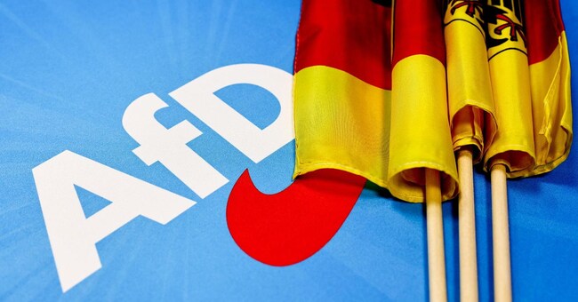 Il logo di Alternative für Deutschland (AfD) presso la sede elettorale a Berlino