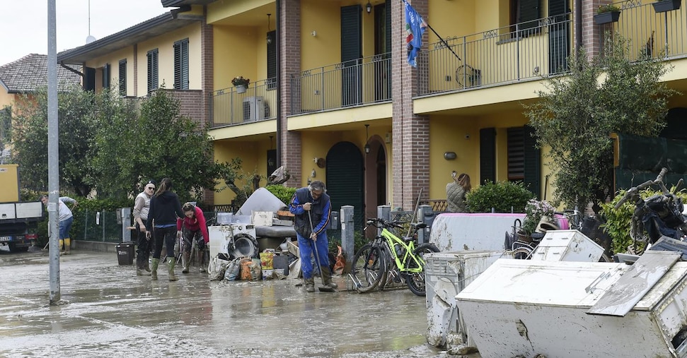Emilia-Romagna, 210 milioni per i beni mobili distrutti dal fango Emilia-Romagna, 210 milioni per i beni mobili distrutti dal fango