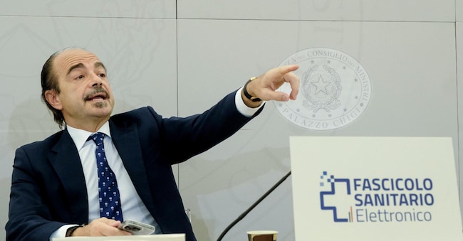 Alessio Butti, sottosegretario di Stato alla Presidenza del Consiglio dei ministri con delega all'innovazione tecnologica, alla presentazione del Fascicolo Sanitario Elettronico presso la Presidenza del Consiglio dei Ministri, Roma, Mercoledì, 12 Giugno 2024 (foto Mauro Scrobogna /LaPresse) Alessio Butti, Undersecretary of State at the Presidency of the Council of Ministers with responsibility for technological innovation, at the presentation of the Electronic Health Record at the Presidency of the Council of Ministers, Rome, Wednesday, June 12 2024 (Photo by Mauro Scrobogna / LaPresse)