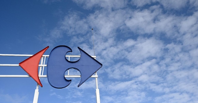 (FILES) The Carrefour logo outside the Carrefour supermarket of the Alma shopping mall in Rennes, Brittany, western France. (Photo by Damien MEYER / AFP)