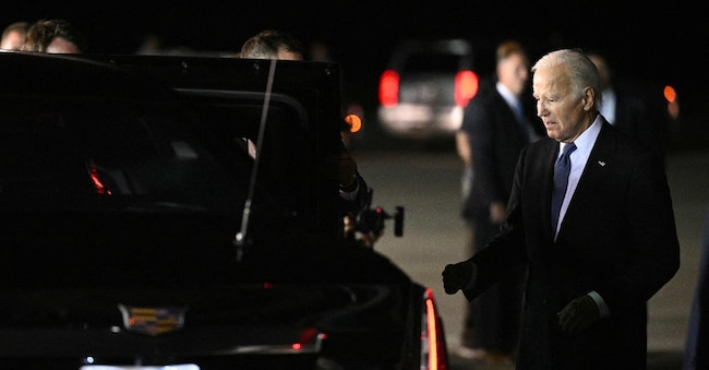 US President Joe Biden walks to a limo after arriving at Raleigh-Durham International Airport in Morrisville, North Carolina, early on June 28, 2024. (Photo by Mandel NGAN / AFP)