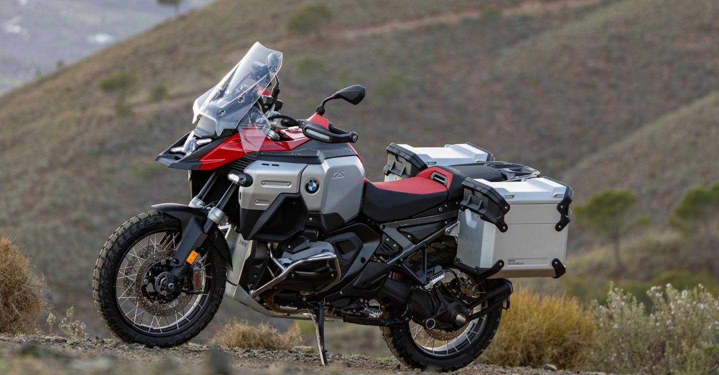 Nuova Bmw R 1300 Gs Adventure dal serbatoio maggiorato al cambio automatico ecco le novita Il Sole 24 ORE