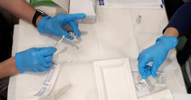 Vaccini.  REUTERS/Rebecca Noble/File Photo
