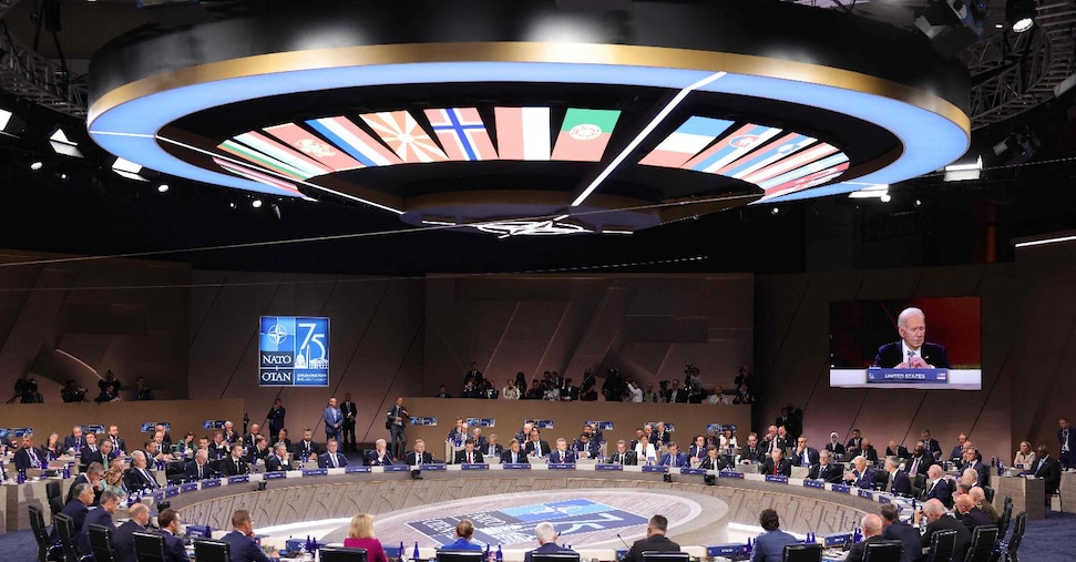 Una Nato più forte al fianco dell’Ucraina, monito alla Cina