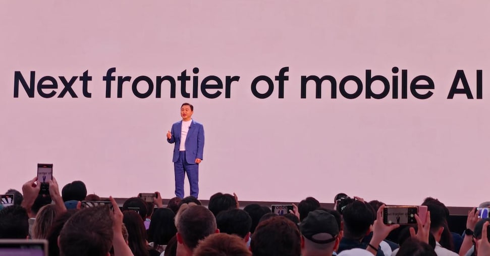 Ecco Samsung Galaxy Z Fold 6 e Flip Z 6: i nuovi pieghevoli entrano nell’era dell’Ai Ecco Samsung Galaxy Z Fold 6 e Flip Z 6: i nuovi pieghevoli entrano nell’era dell’Ai