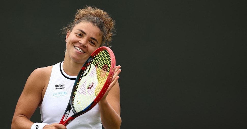 Il sorriso e l’energia di Jasmine dalle origini multietniche