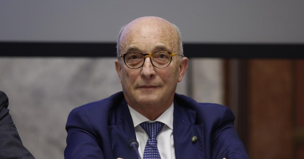 Carrino confermato al vertice del Distretto della Campania Carrino confermato al vertice del Distretto della Campania