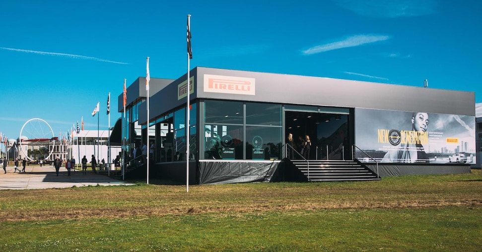 Goodwood 2024, Pirelli svela il pneumatico connesso alll’auto 