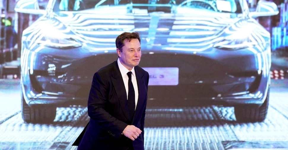 Musk scherza col fuoco, robotaxi rinviati e tonfo a Wall Street