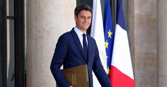 Il primo ministro francese Gabriel Attal esce dalla riunione del consiglio dei ministri all’Eliseo