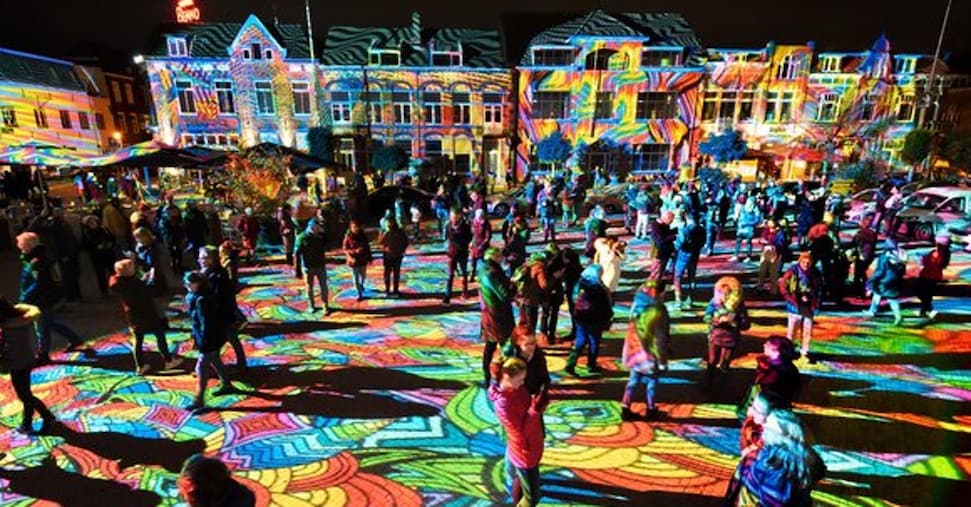 未来への旅に出るアイントホーフェン