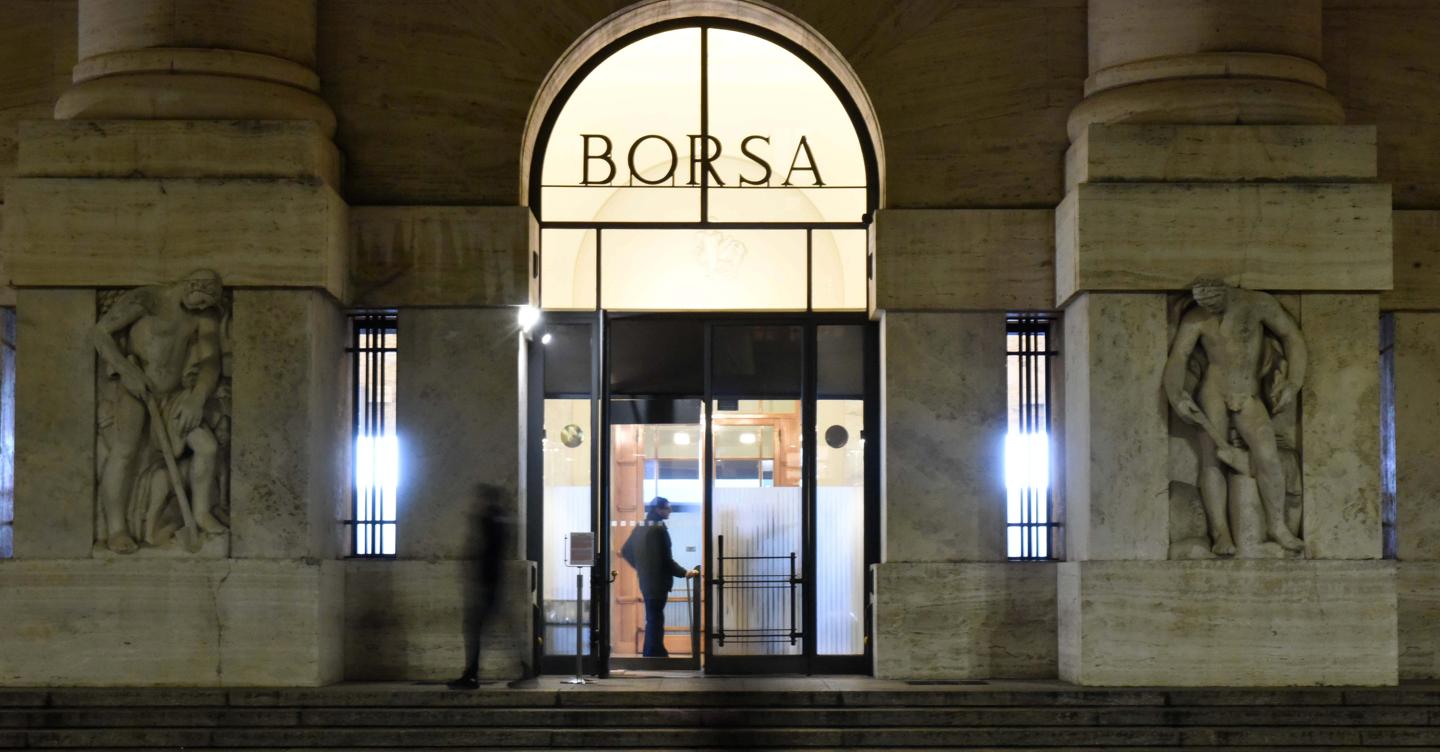 Borse negative oggi online