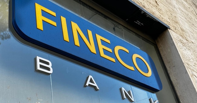 FILIALE INSEGNA LOGO FINECOBANK BANCA