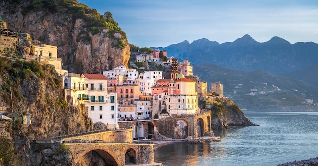 Una veduta di Amalfi, in Campania