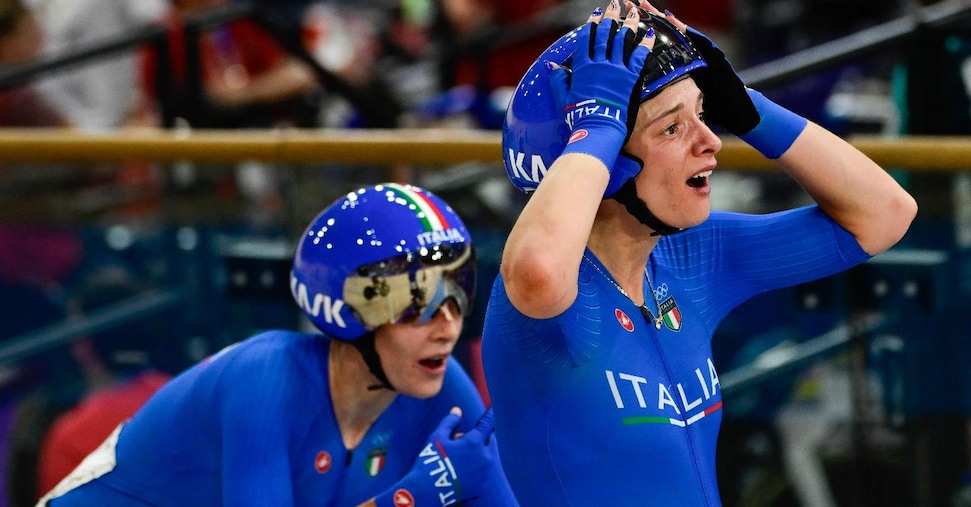 Oro Italia nella Madison di ciclismo: più vittorie che a Tokyo. Argento Battocletti nei 10mila. Bronzi in sollevamento pesi, ritmica, taekwondo e salto triplo. Pallanuoto, inno con protesta