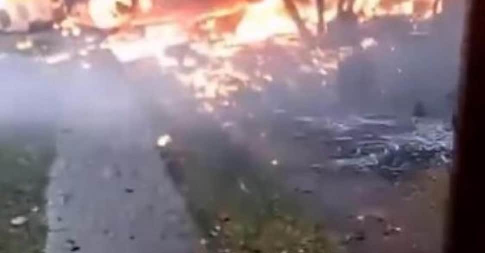 Brasile, aereo con 62 passeggeri precipita a San Paolo e si schianta su alcune case Brasile, aereo con 62 passeggeri precipita a San Paolo e si schianta su alcune case