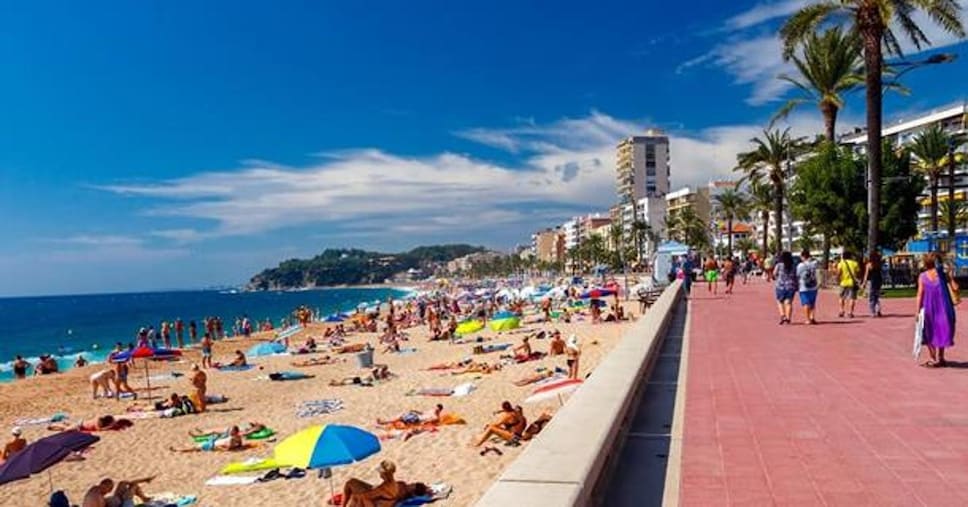 Overtourism, aquí están los destinos europeos más populares. Lloret de Mar primero, Venecia tercero, Salzburgo y Brujas entre los diez primeros