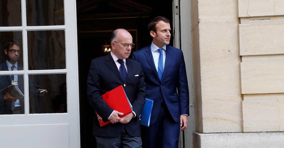 Francia, Macron riceverà Cazeneuve all’Eliseo per conferirgli l’incarico