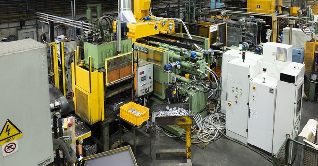 Una veduta delle linee di produzione della Cibek