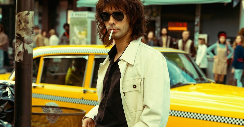 “Limonov”, la grande prova di Ben Whishaw nei panni del controverso scrittore russo “Limonov”, la grande prova di Ben Whishaw nei panni del controverso scrittore russo