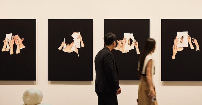 Opere di Jinju Lee esposta allo stand di Arario Gallery a Frieze Seoul 2024, fotografia di Lets Studio. Courtesy of Frieze and Lets Studio.
