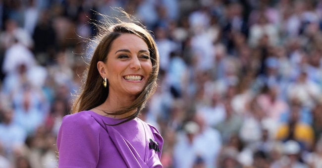 FILE - Britain's Kate, Princess of Wales waits to present the trophy to Carlos Alcaraz of Spain after he defeated Novak Djokovic of Serbia in the men's singles final at the Wimbledon tennis championships in London, July 14, 2024. (AP Photo/Kirsty Wigglesworth, File)