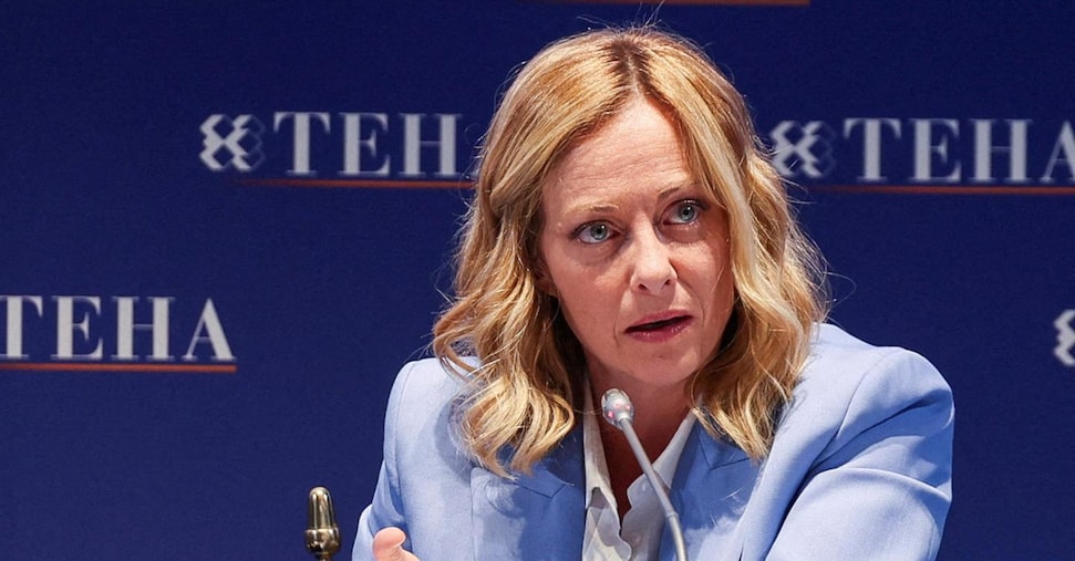 Via gli agenti dall’ufficio della premier? Palazzo Chigi: «Non è cambiato nulla». Le opposizioni attaccano
