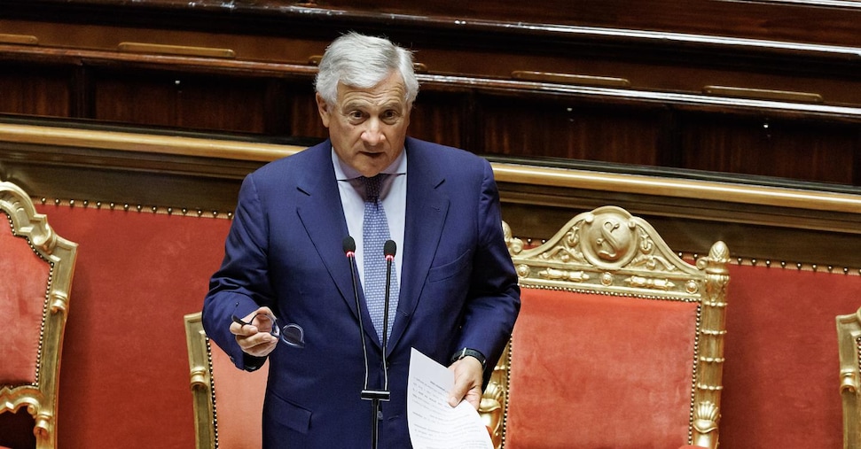 A Cagliari Tajani “accoglie” in Forza Italia tre consiglieri regionali (ex Psd’Az) e 70 tra amministratori ed esponenti sardisti A Cagliari Tajani “accoglie” in Forza Italia tre consiglieri regionali (ex Psd’Az) e 70 tra amministratori ed esponenti sardisti