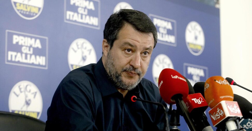 Open Arms, Orban: Salvini il patriota più coraggioso d’Europa. Il leader della Lega: minacce non fermeranno cambiamento