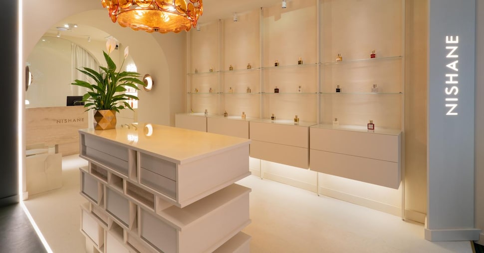 Calé inaugura la prima boutique italiana di Nishane
