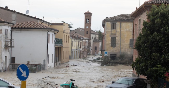 Traversara, frazione di Bagnacavallo, in provincia di Ravenna, completamente distrutta dall'alluvione, 19 settembre 2024. ANSA/MAX CAVALLARI