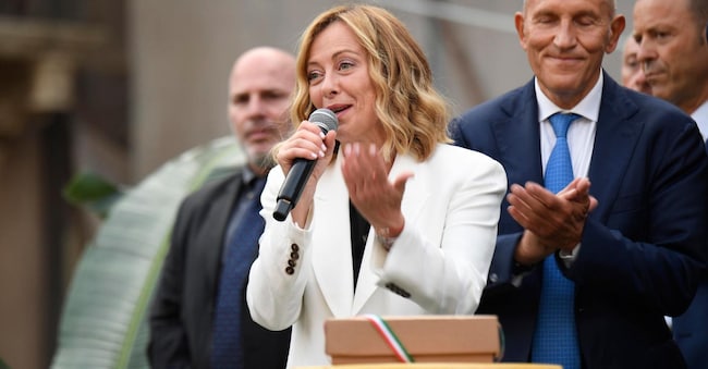 La presidente del Consiglio Giorgia Meloni a Siracusa, sull'isola di Ortigia, per l'inaugurazione dell'Expo Divinazione 24 in vista del G7 agricoltura, 21 settembre 2024. Italian Prime Minister Giorgia Meloni in Syracuse, on the island of Ortigia, for the inauguration of Expo Divinazione 24 in view of the G7 Agriculture, Sicily island, southern Italy, 21 September 2024. ANSA/SALVATORE CAVALLI