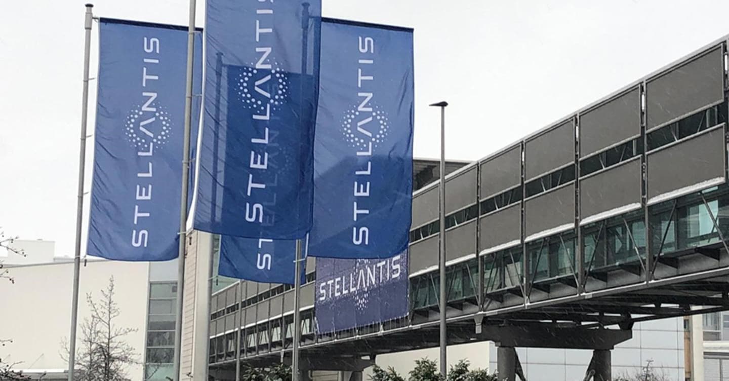 Renault e Stellantis, voci di fusione e patto a tre per l'Airbus dell'auto