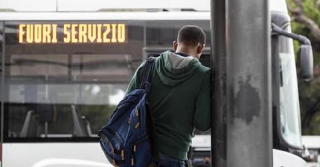 Ad oggi per ottobre sono in agenda oltre 60 agitazioni in tutta Italia, tra locali, nazionali e lo sciopero generale, dai trasporti alla scuola alla sanità, passando per la giustizia.