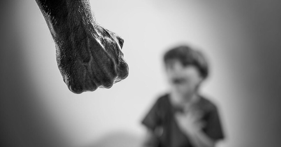 Supereoi, tutti sentinelle del web per proteggere i minori dai pedofili in rete Supereoi, tutti sentinelle del web per proteggere i minori dai pedofili in rete