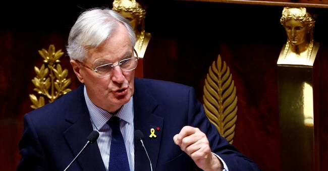 Il primo ministro francese Michel Barnier durante il dibattito sul voto di censura presentata dalle sinistre e non approvata, dell’8 ottobre 2024.