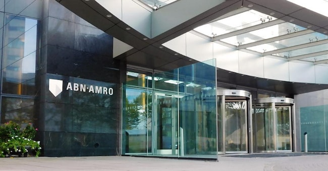 Sede della banca ABN AMRO. (Imagoeconomica)