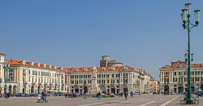 Piazza Galimberti 