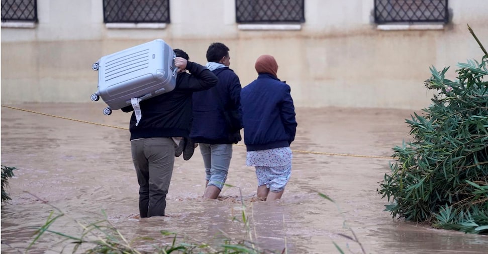 Spagna, almeno 13 vittime nella regione di Valencia per le piogge torrenziali