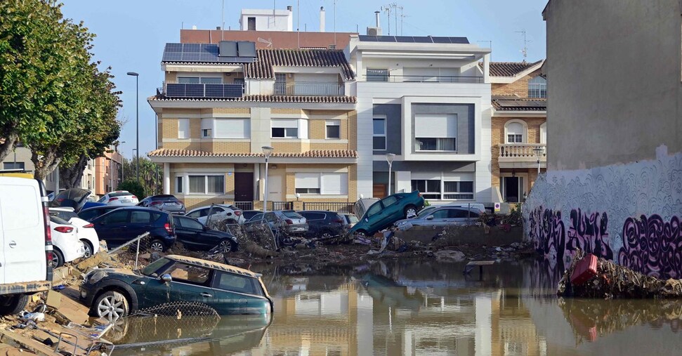 La Spagna cerca i corpi delle vittime dell’alluvione del secolo La Spagna cerca i corpi delle vittime dell’alluvione del secolo