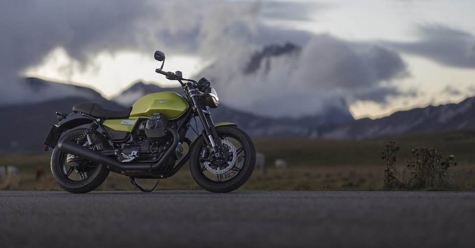 Eicma 2024, Moto Guzzi rinnova il mito della V7 Sport