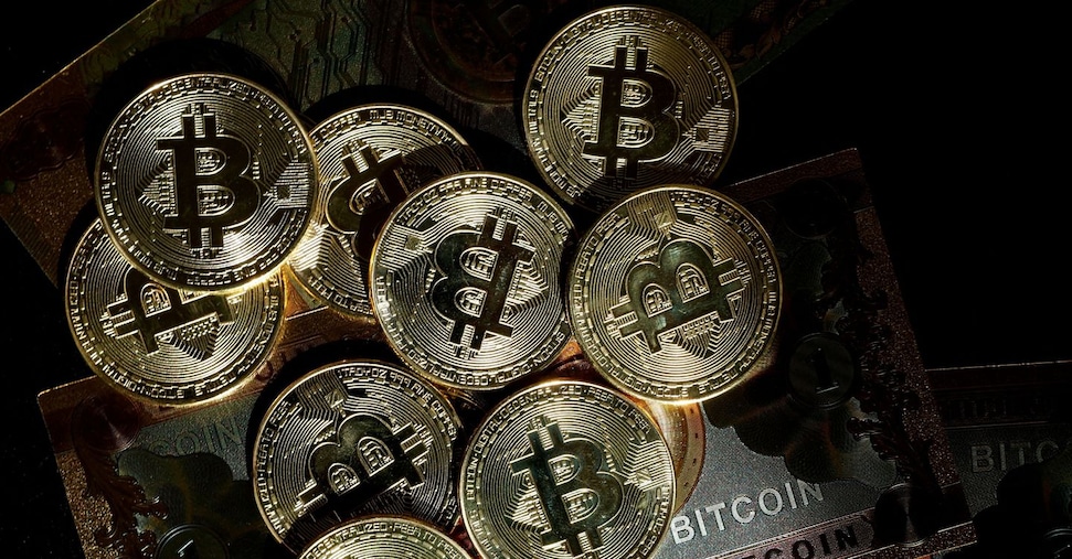 Borsa, Europa tonica con en plein repubblicano. Volano future Usa e Tesla bitcoin da record